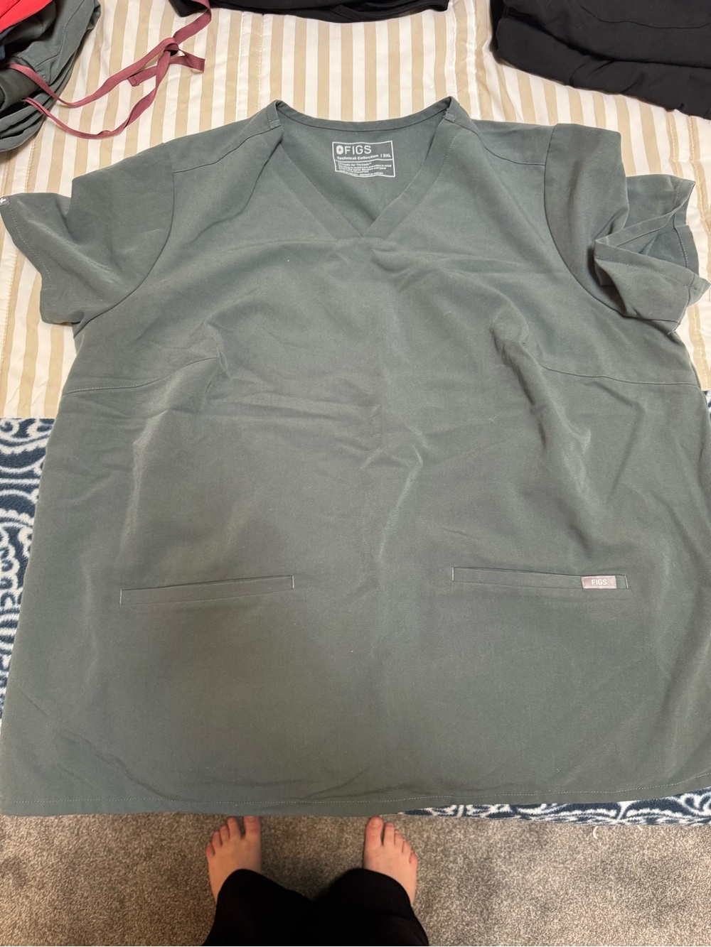 Figs Women's Two Pocket V-Neck Scrub Top in Bonsai
